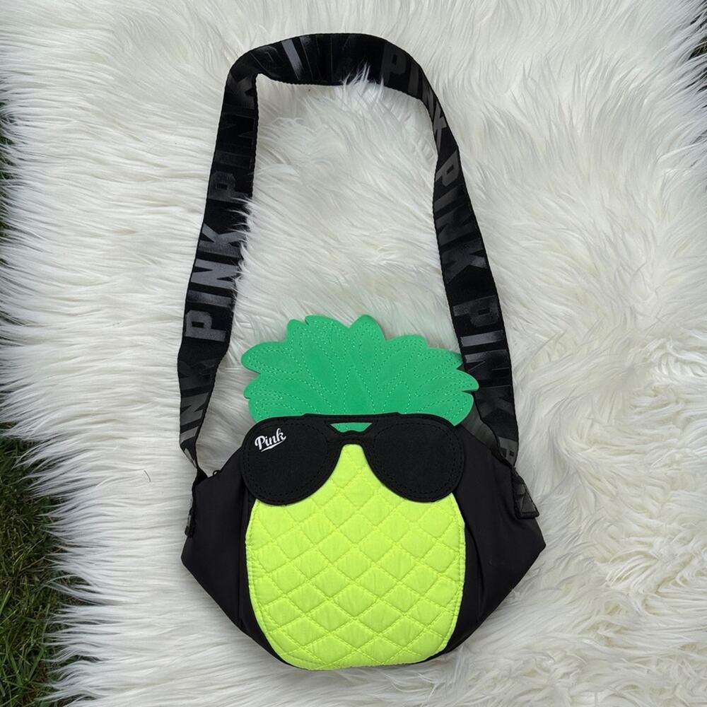 Victoria's Secret Pink Limited Ed Pineapple Black Lunch Beach Cooler Bag.